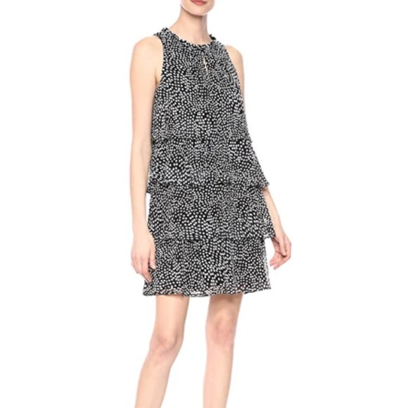 Women's half high collar three layer dress - Picture 2 of 3